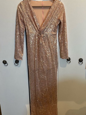 Dress with sequins like new, size S/M, beige pink