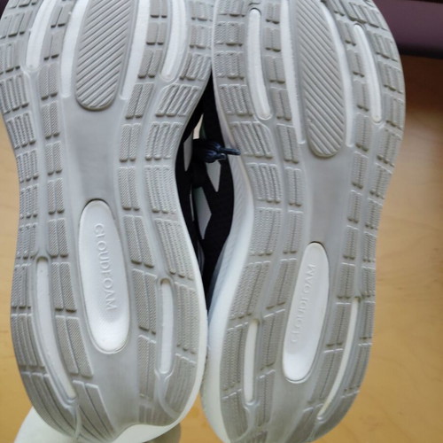 Adidas sports sneakers new, size 41 1/3
