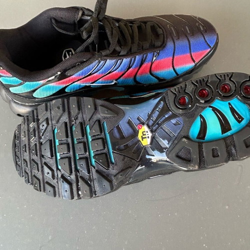 Nike Tn Air athletic shoes new, size 42, black