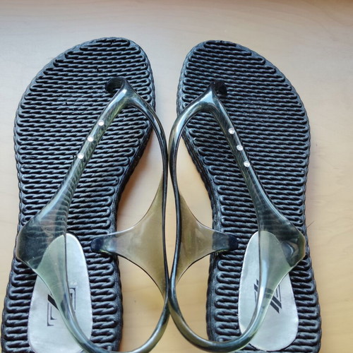 Rubber sandals black like new, size 35/36