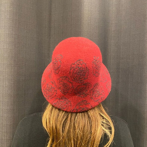 Becato wool hat like new, wine red