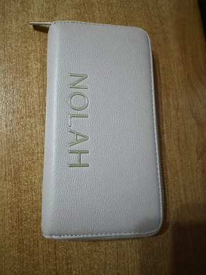 Nolah wallet like new, pastel pink