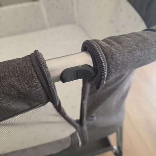 Bebe Stars Crib with Mattress, Side Opening and Wheels light grey like new
