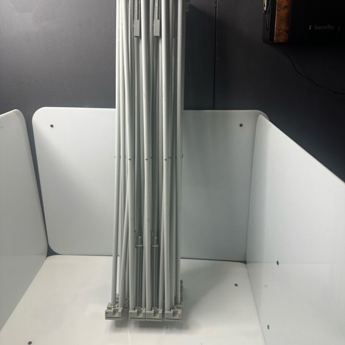 Foldable aluminum decorative wall used, 2.20x2.20 m