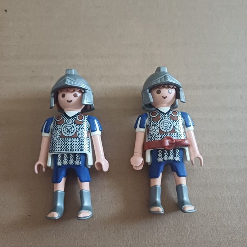Playmobil Roman Warriors figures set of 2 like new
