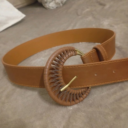 Tampa belt like new, adjustable, brown