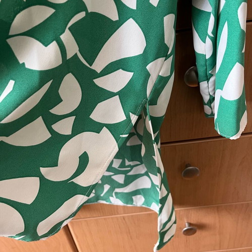 C&A Women's Shirt Large-XL like new, thin fabric, white and green
