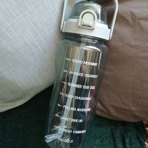Plastic water bottle new for sports use