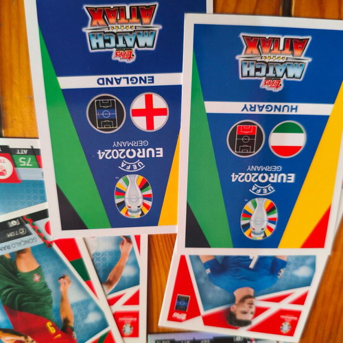 Football cards like new, pack of 35 pieces