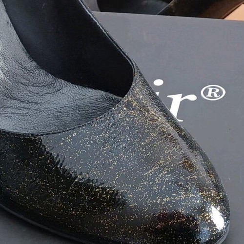 Saint Clair leather pumps new, black with bronze veins, 10 cm heel