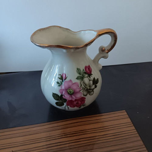 Milk jug in good condition