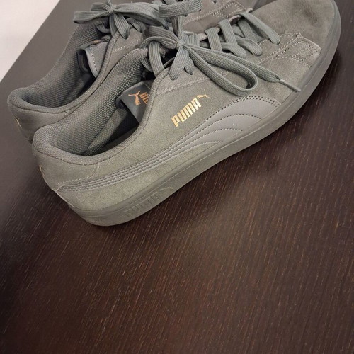 Puma Suede men's sneakers size 43 like new, gray