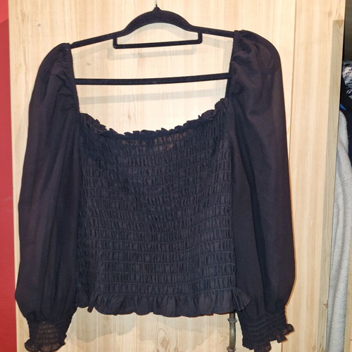 Black blouse with transparent sleeves like new, size L Forever21