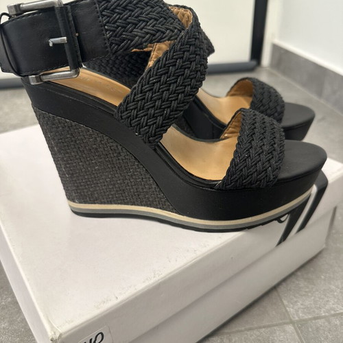 Nine West platform sandals size 37 like new black