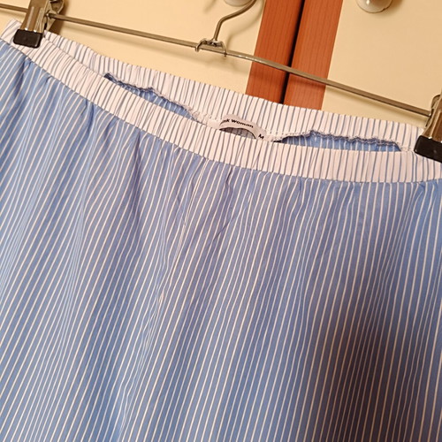 Pink Woman airy pants size M, like new, white and blue