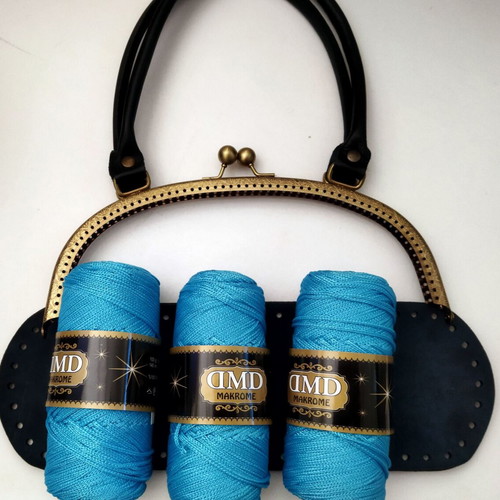 Knitting bag kit with bronze clip, genuine leather frame, yarns