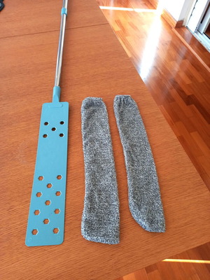 Flexible Telescopic Duster with Microfiber Cloths new