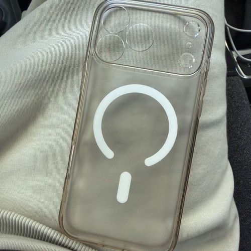 iPhone 17 Pro Max cases used