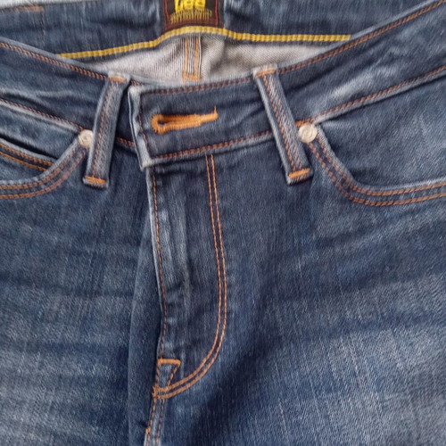 Lee jeans straight fit blue size M like new without tags