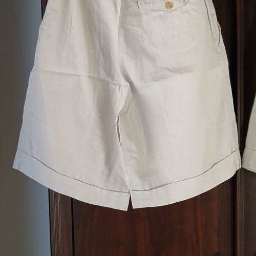 Women's bermuda shorts like new, size 38, 100% cotton, sugar color