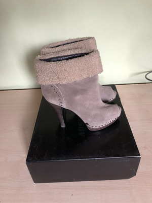 Miss Sixty women's suede open toe boots size 38 like new, beige