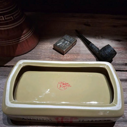 Collectible ceramic ashtray J&B Scotch Whisky Wade England new