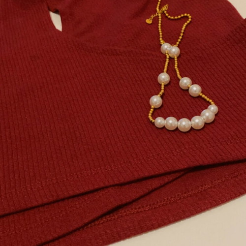 Burgundy t-shirt new with unique neckline design, size S