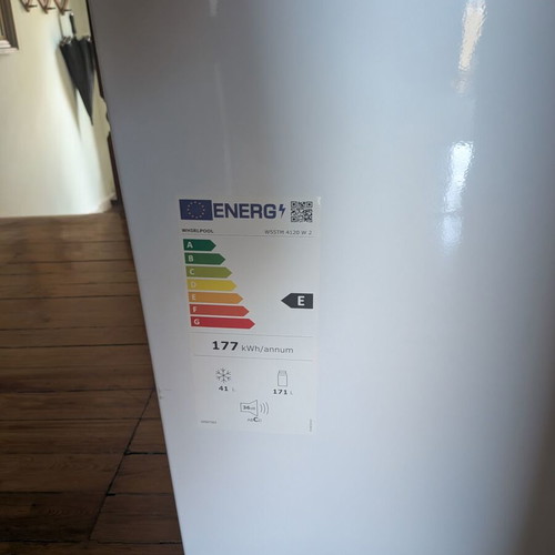 Whirlpool refrigerator, 212 L total capacity