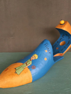 Handmade shoe last painting and mixed technique like new