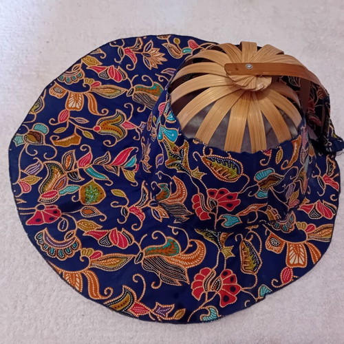 Vintage fan hat like new, Indonesian style bamboo multicolor