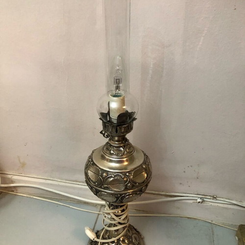 Silver table lamp like new