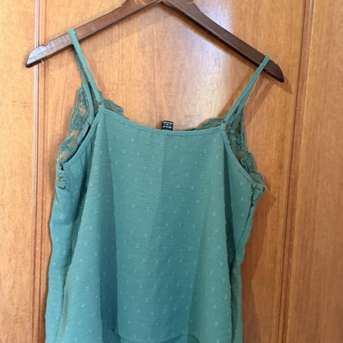 Shein women's green top with lace, size S