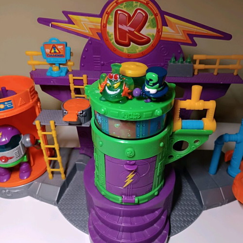 Superthings arena like new