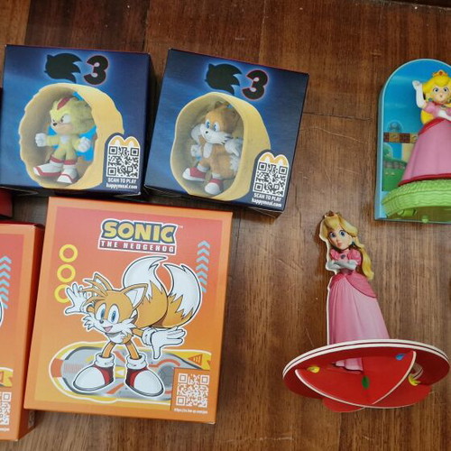 McDonalds Happy Meal Sonic and Super Mario figure collection