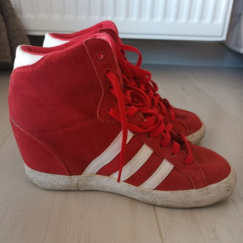 Adidas Originals boots used, red, size 40