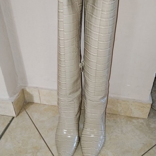 Sante beige boots size 40 like new leather with zipper