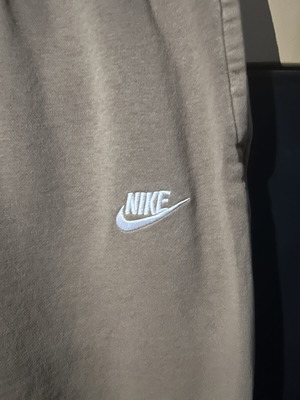 Nike men's sportswear size L, beige