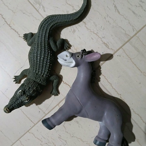 Plastic animals like new, 2 pieces