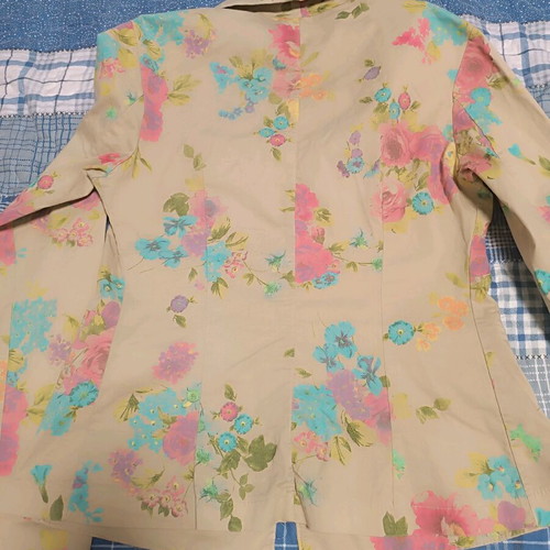 Floral jacket like new