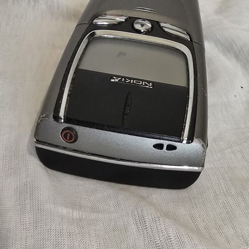 Nokia 8850 mobile phone, white