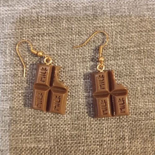 Women’s earrings like new, bitten chocolate design brown