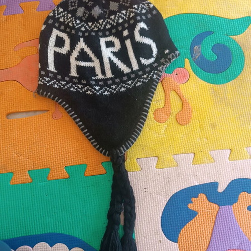 Paris hat used, size M, black