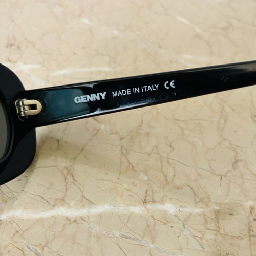 Genny vintage black sunglasses