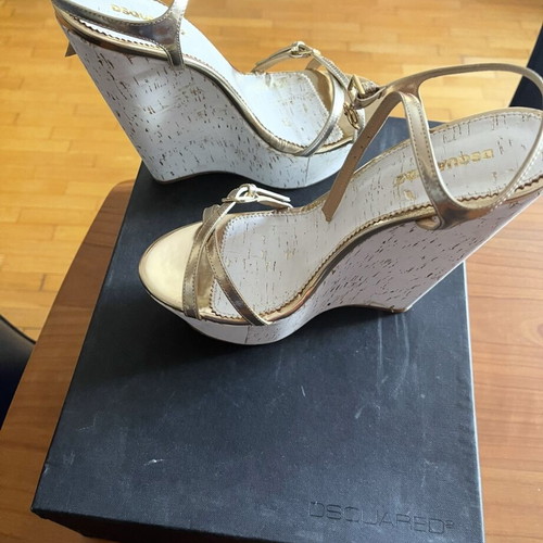 Dsquared2 platform sandals new, size 40, white multicolor