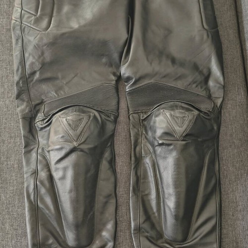 Dainese leather pants used with knee reinforcements No 58