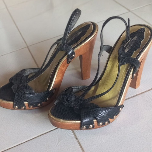 Schutz leather sandals used, size 39, black with wooden heel