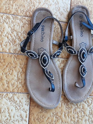 Sabino leather sandals used size 40 with black stones