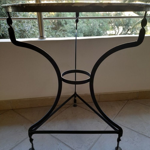 Coffee Table like new, iron, suitable for indoor and outdoor use