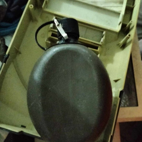 Plastic military canteen with clip - ring like new