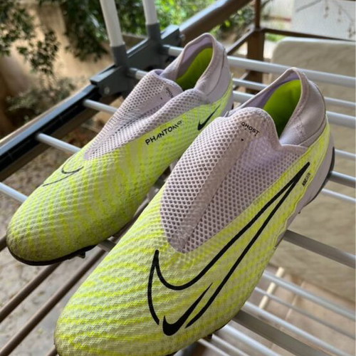 Nike Phantom GX football shoes size 44 like new